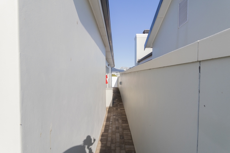 2 Bedroom Property for Sale in Yzerfontein Western Cape